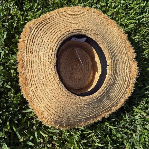 Tan Straw Sun Hat with Shell Accents BRAND NEW - Large Hat main image 4